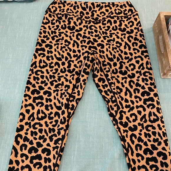 Balance Athletica Full length King Cheetah XXL leggings - Picture 2 of 3